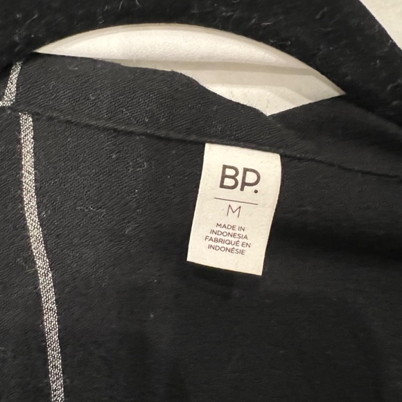 B.P Black and White  Sleeveless Button Down - Picture 3 of 3